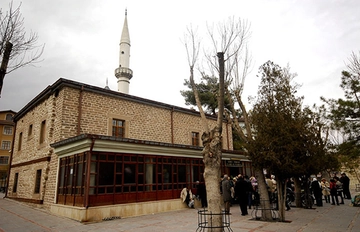 Şemsi Tebrizi Kimdir ve Türbesi Nerede?